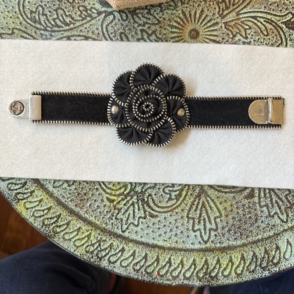 Black Suede & Silver Floral Zipper Bracelet 6.5”
Beyoncé Cowboy Carter Concert!